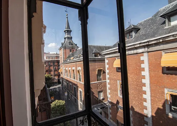 Plaza Mayor Suites&Apartments